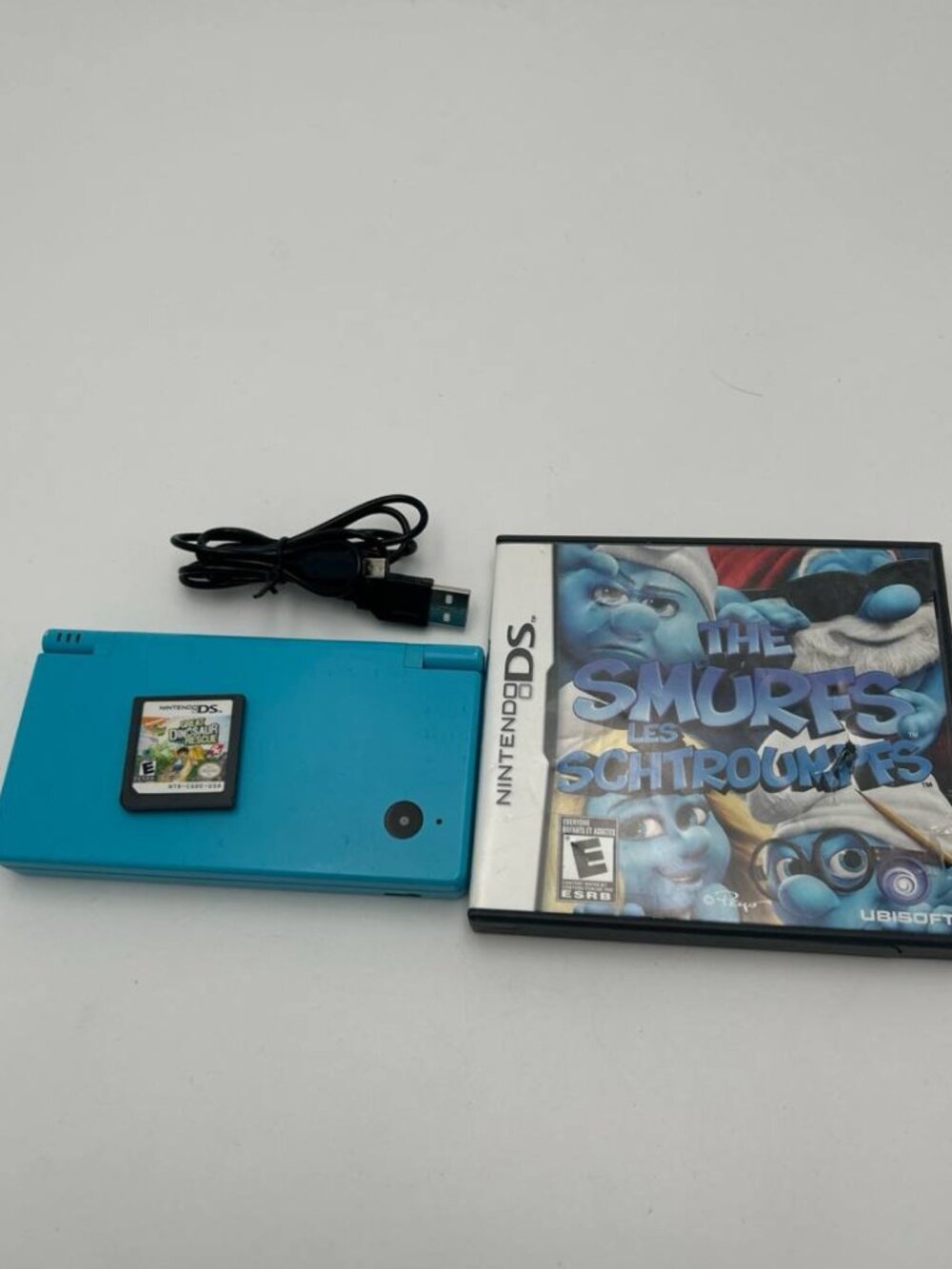 Nintendo DSi Light Blue Console Charger SD Card + 2 Games Bundle